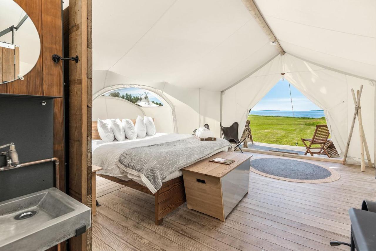 Luxury tent Under Canvas Acadia 2*