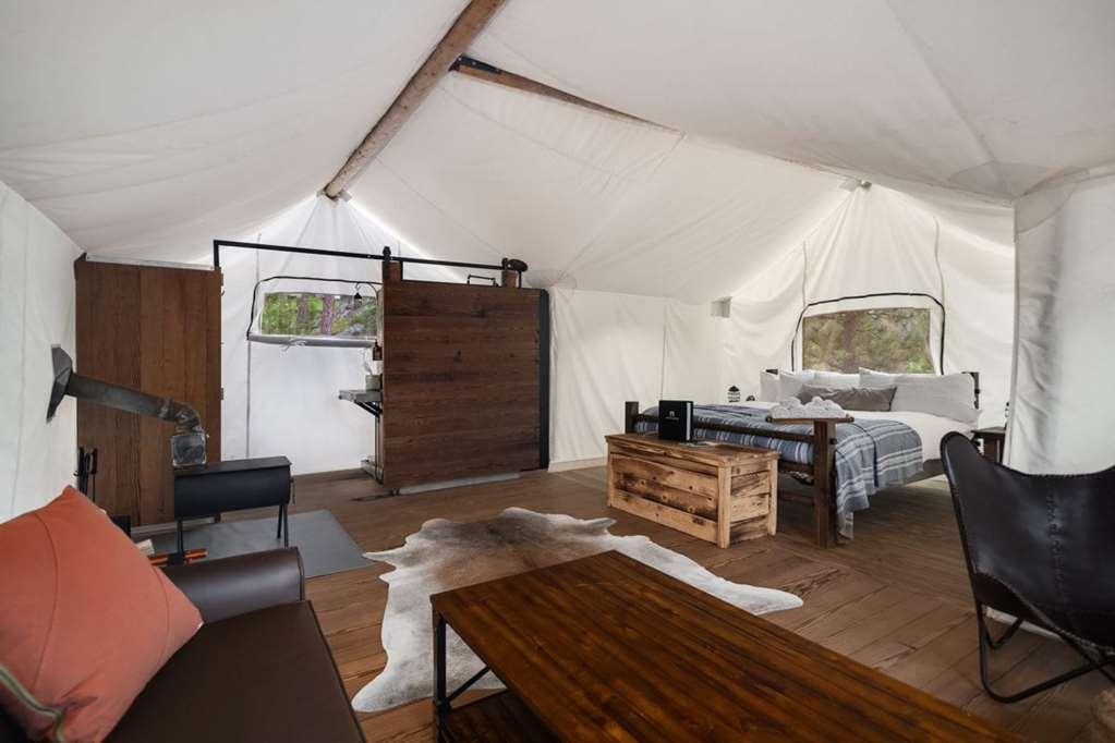 Luxury tent Under Canvas Acadia 2*